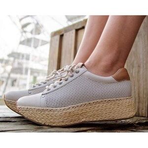 OTBT Cream and Tan Platform Sneakers-size 8M